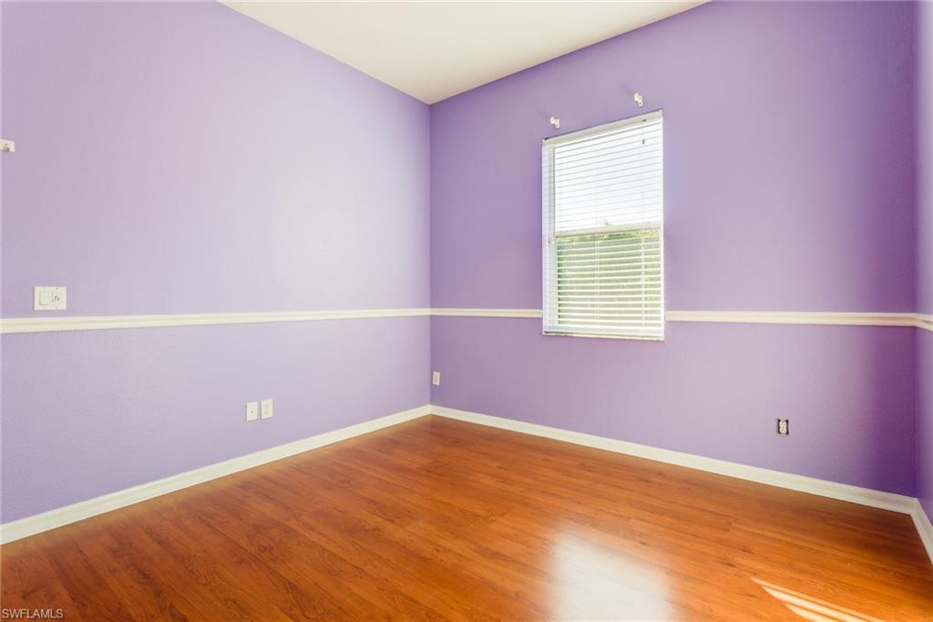 VALENCIA LAKES - Residential