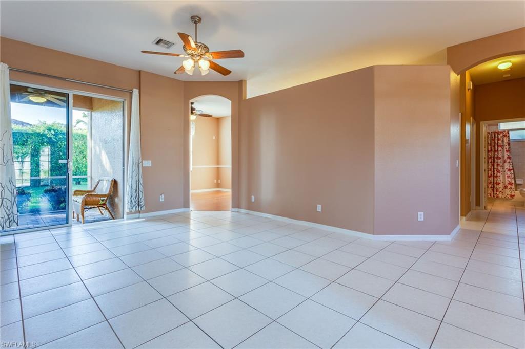 VALENCIA LAKES - Residential