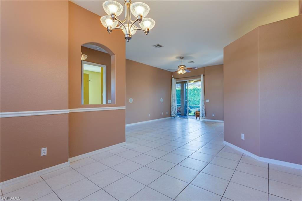 VALENCIA LAKES - Residential