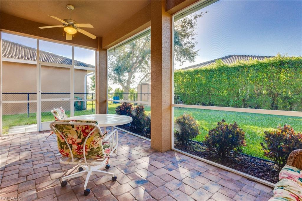 VALENCIA LAKES - Residential