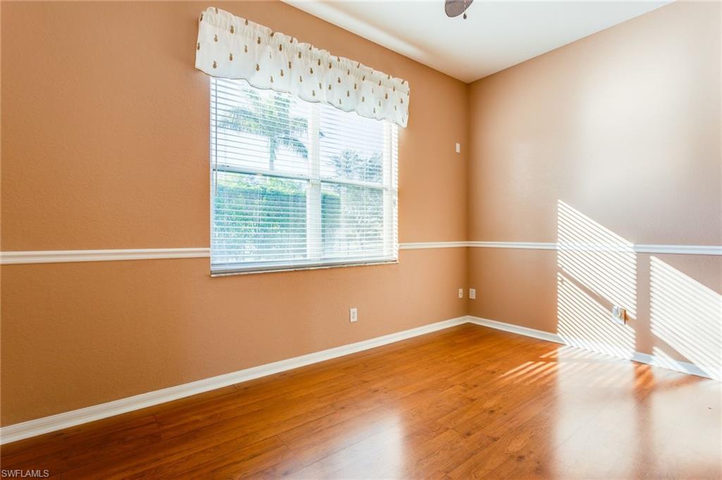 VALENCIA LAKES - Residential