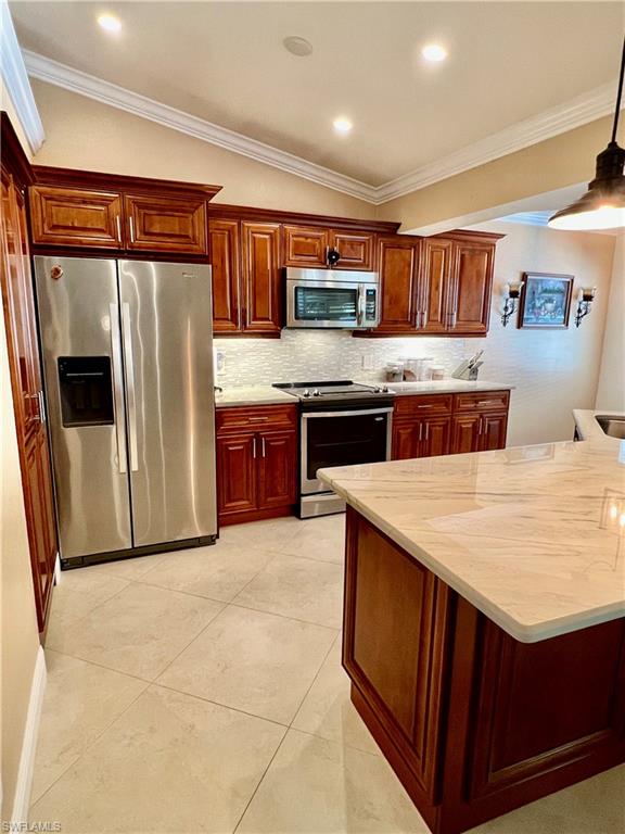 GOLDEN GATE ESTATES - Residential