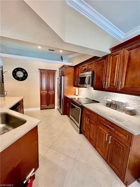 GOLDEN GATE ESTATES - Residential