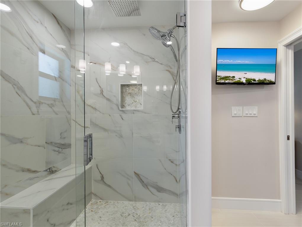 HERITAGE FARMS LAKE ADDN - Residential