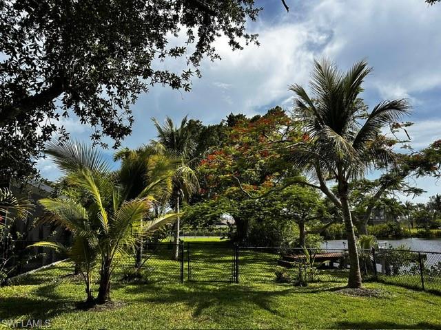 HERITAGE FARMS LAKE ADDN - Residential