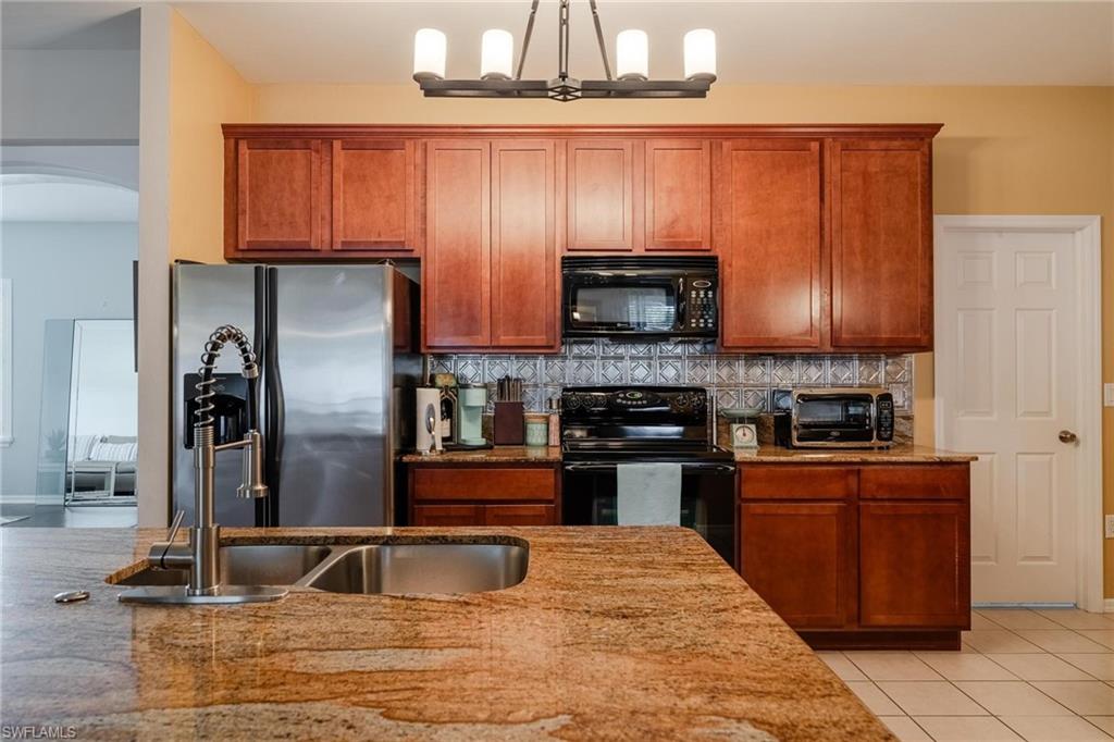 HAWK'S PRESERVE - Residential