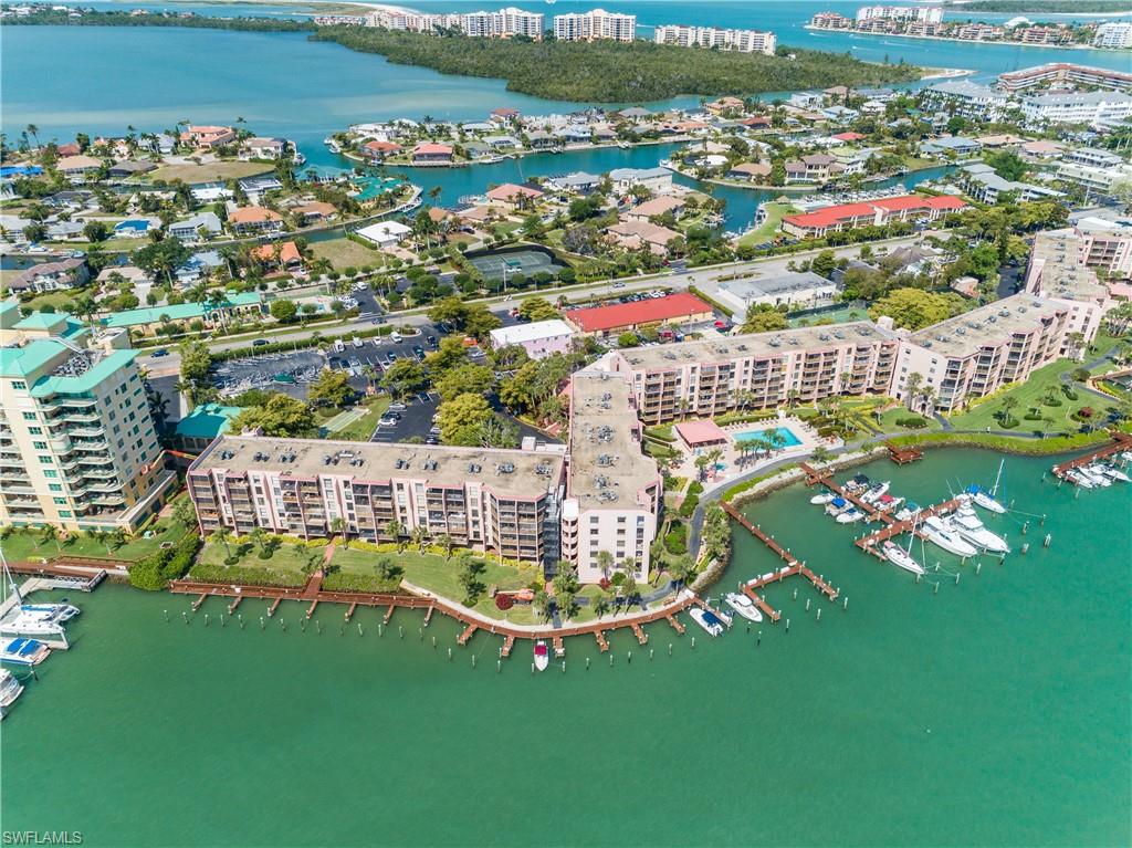 RIVERSIDE CLUB - Residential