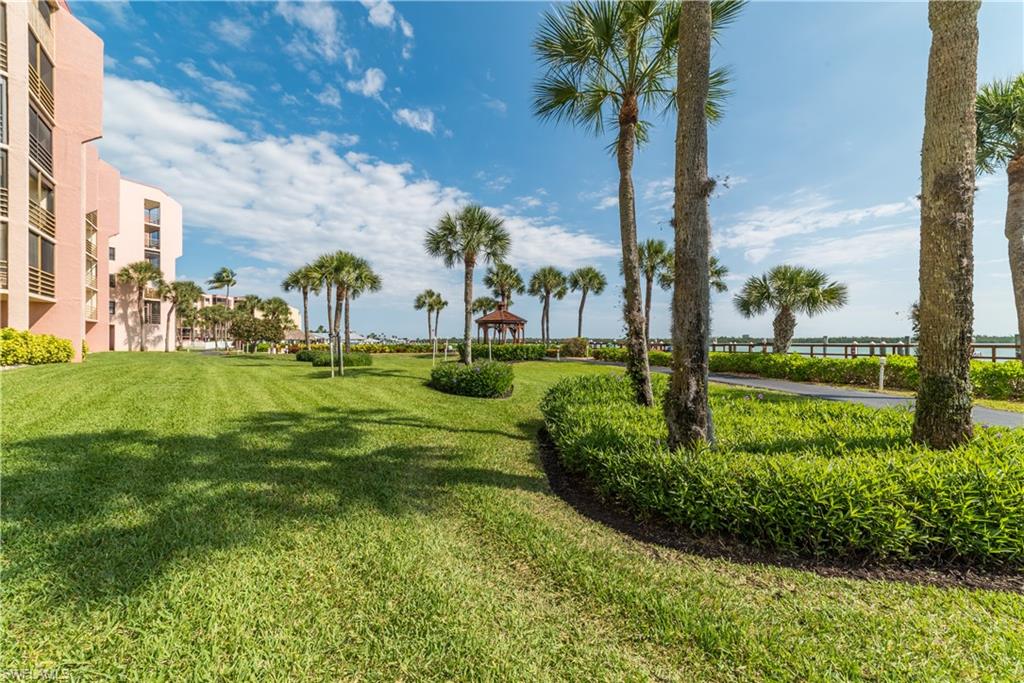 RIVERSIDE CLUB - Residential