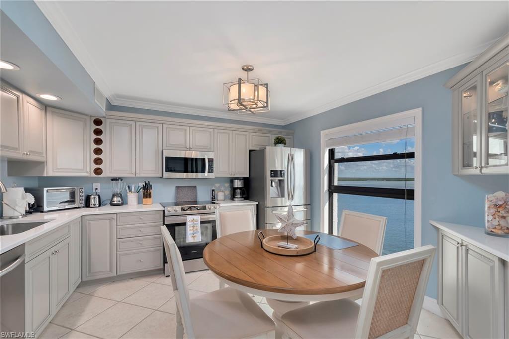 RIVERSIDE CLUB - Residential