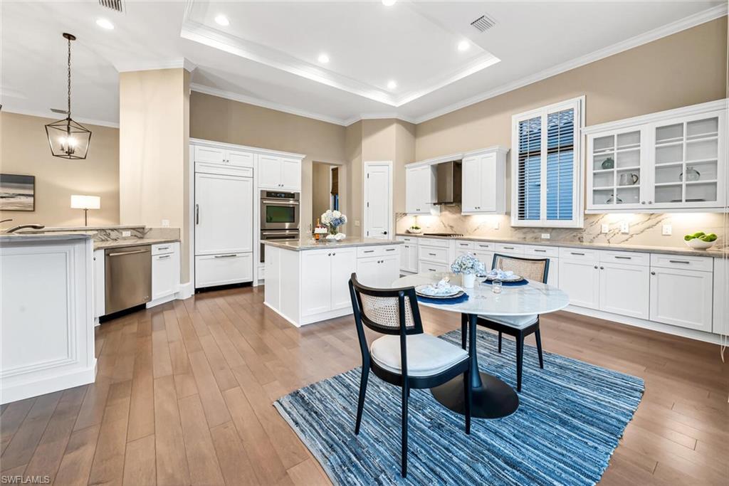 TRADITIONS - Residential