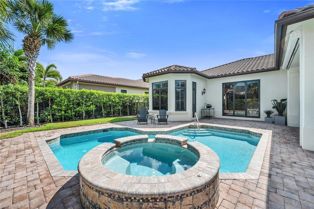 TRADITIONS - Residential