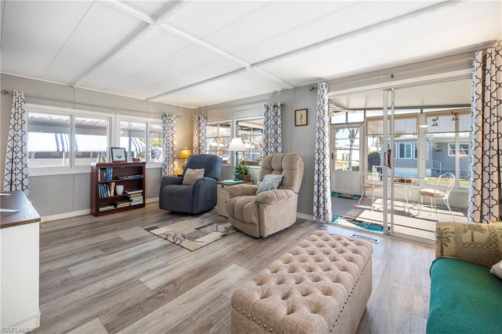 CARRIAGE VILLAGE - Residential