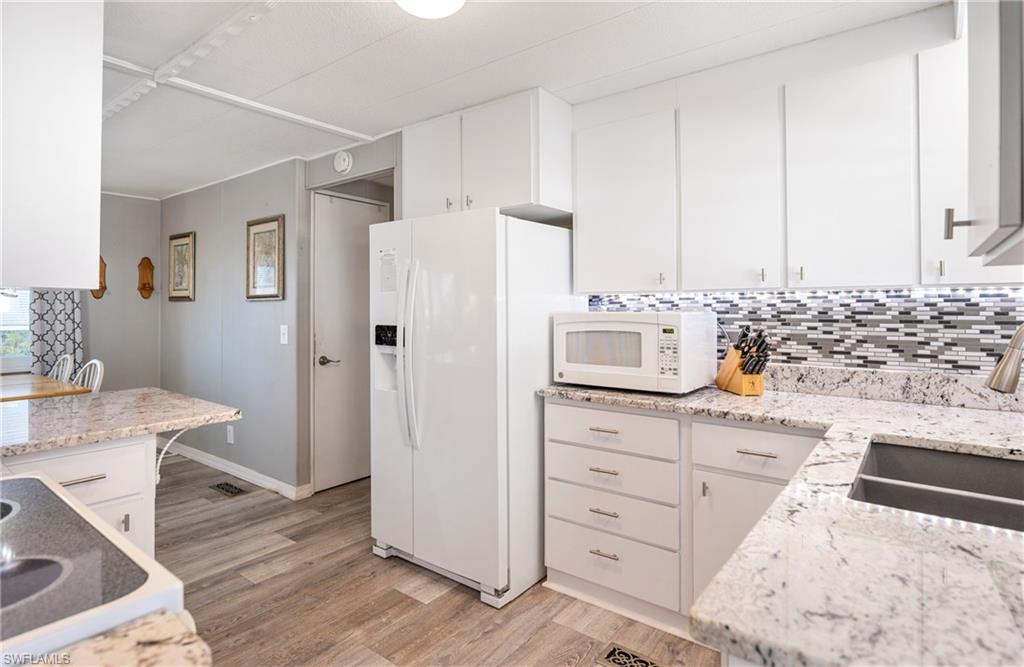 CARRIAGE VILLAGE - Residential