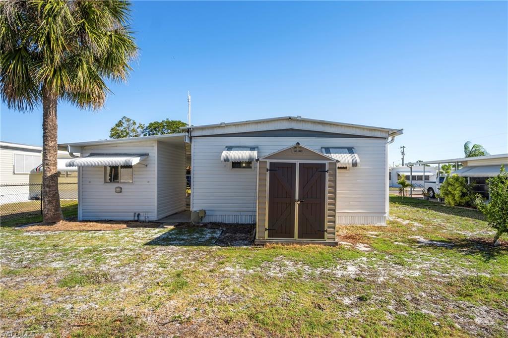 CARRIAGE VILLAGE - Residential