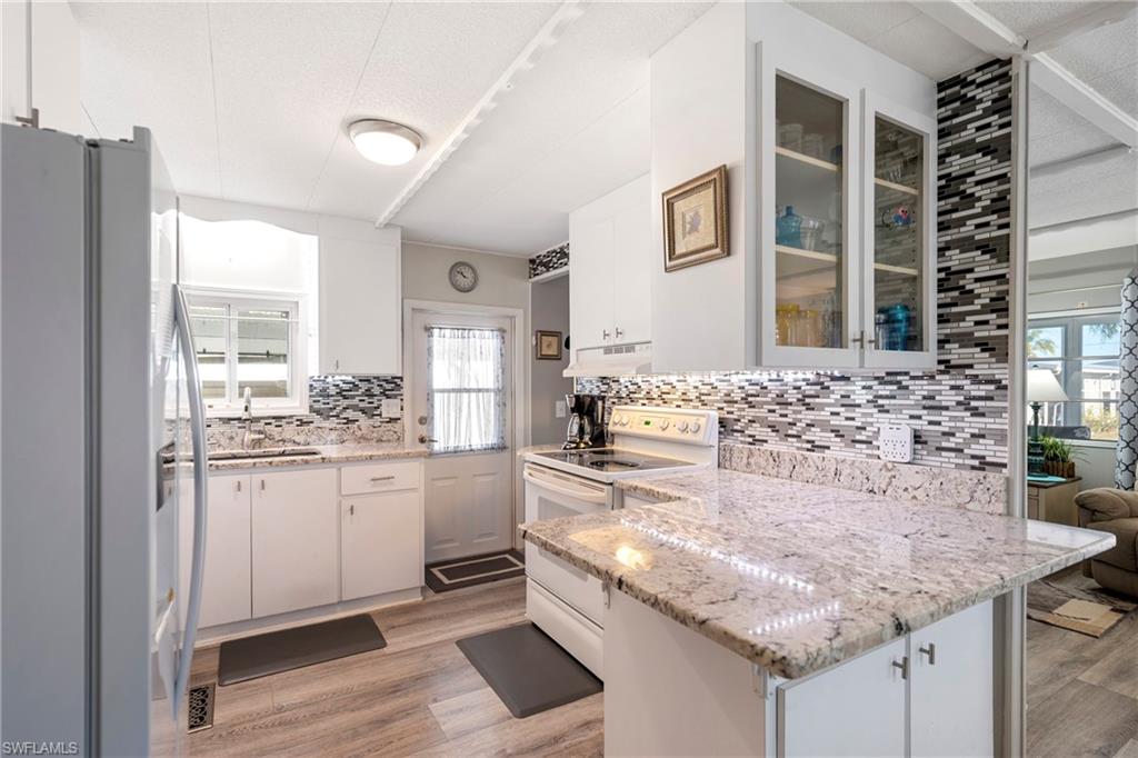 CARRIAGE VILLAGE - Residential