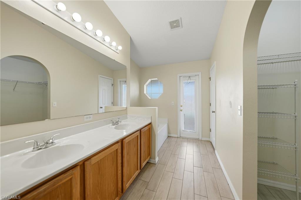 SUNCOAST LAKES UNRECORDED SUBDIVISON - Residential