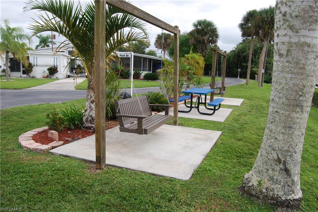 MARINERS COVE - Residential