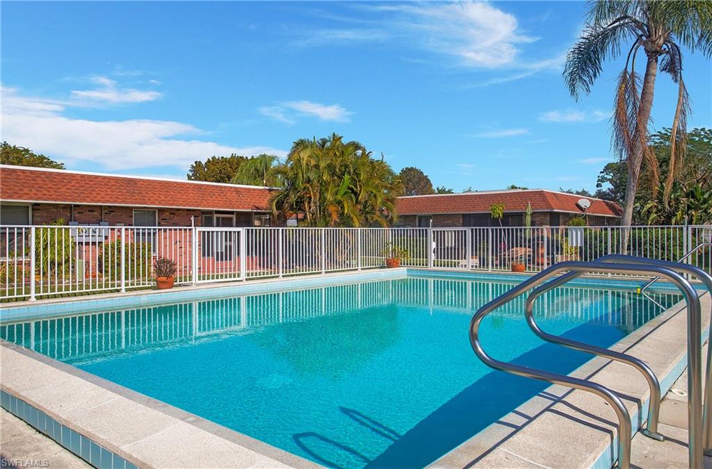 PORT NELL VILLAS - Residential