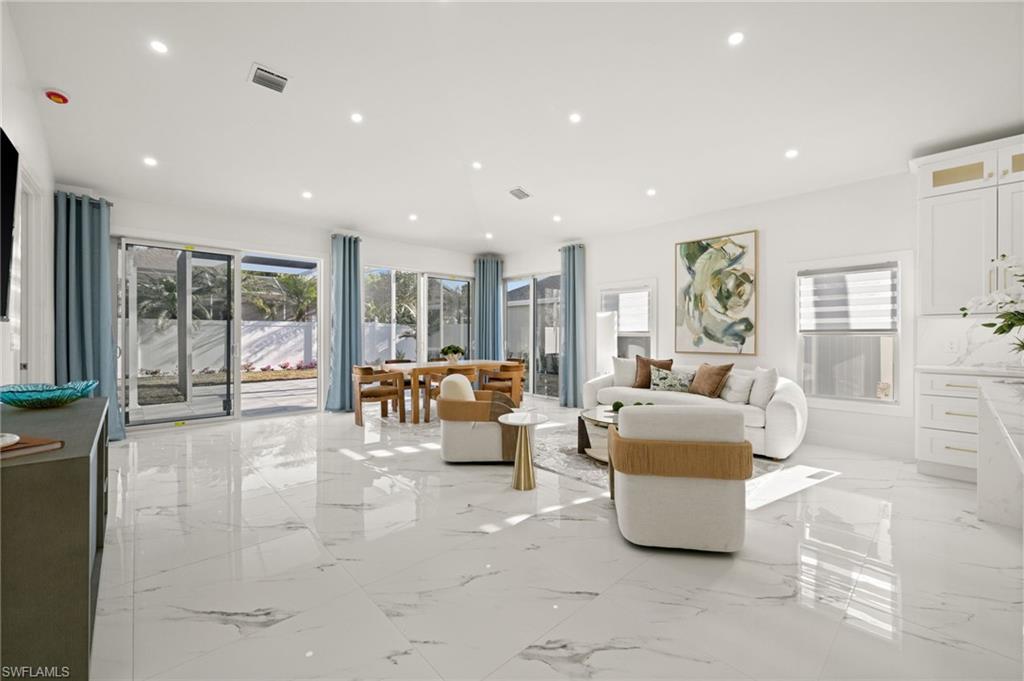 MANATEE BAY - Residential