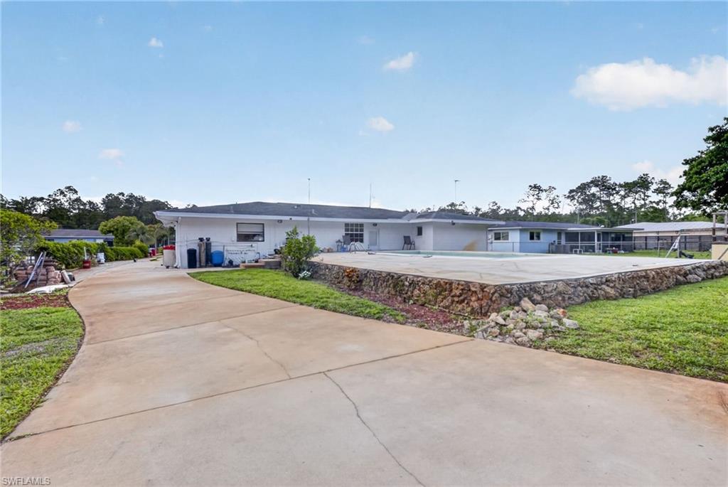 GOLDEN GATE ESTATES - Residential