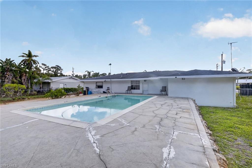 GOLDEN GATE ESTATES - Residential