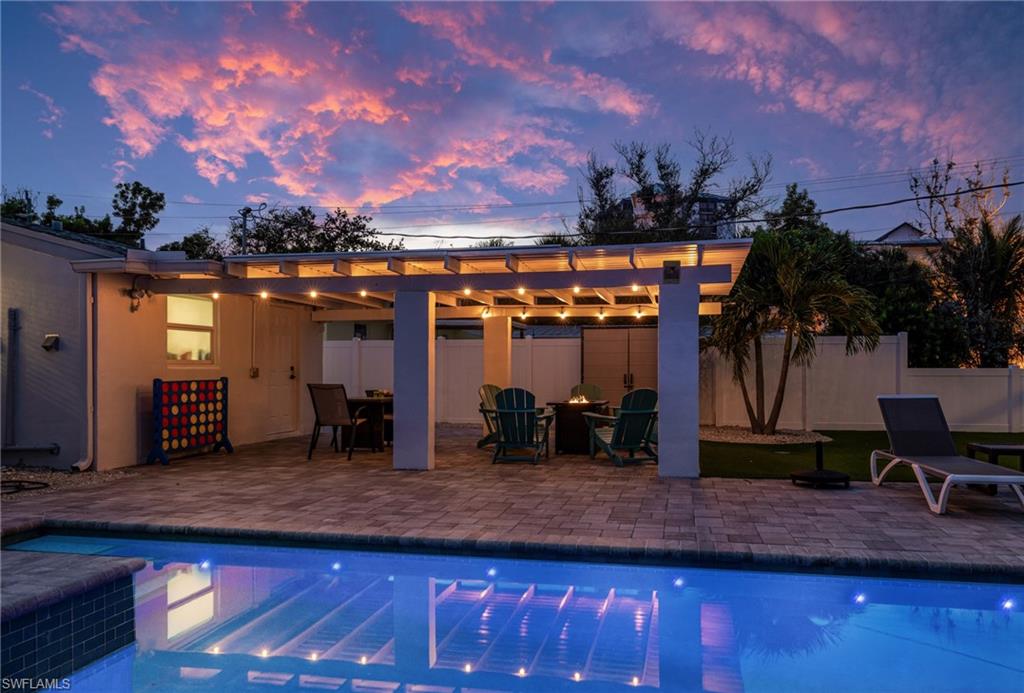 HOLIDAY SHORES - Residential