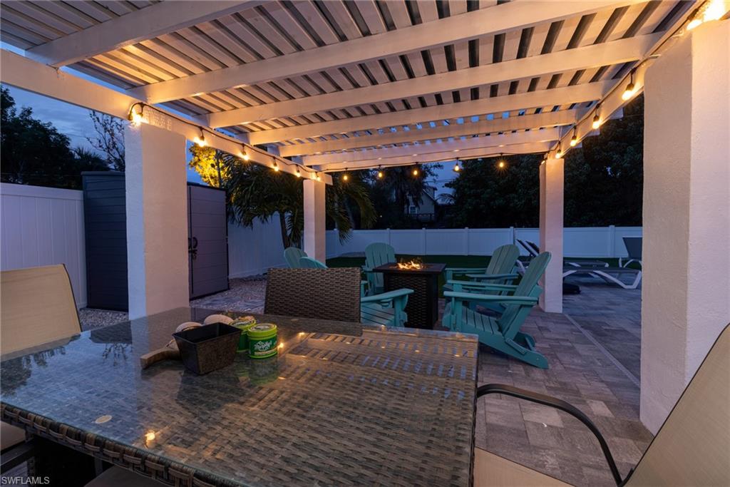 HOLIDAY SHORES - Residential