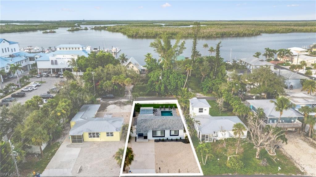 HOLIDAY SHORES - Residential