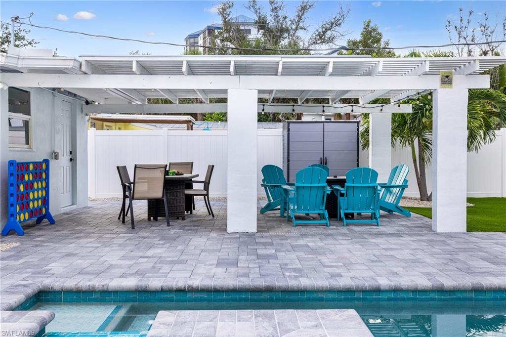 HOLIDAY SHORES - Residential