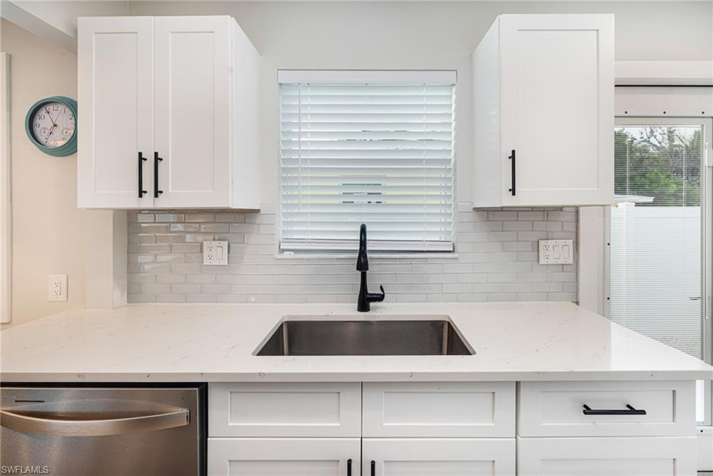 HOLIDAY SHORES - Residential