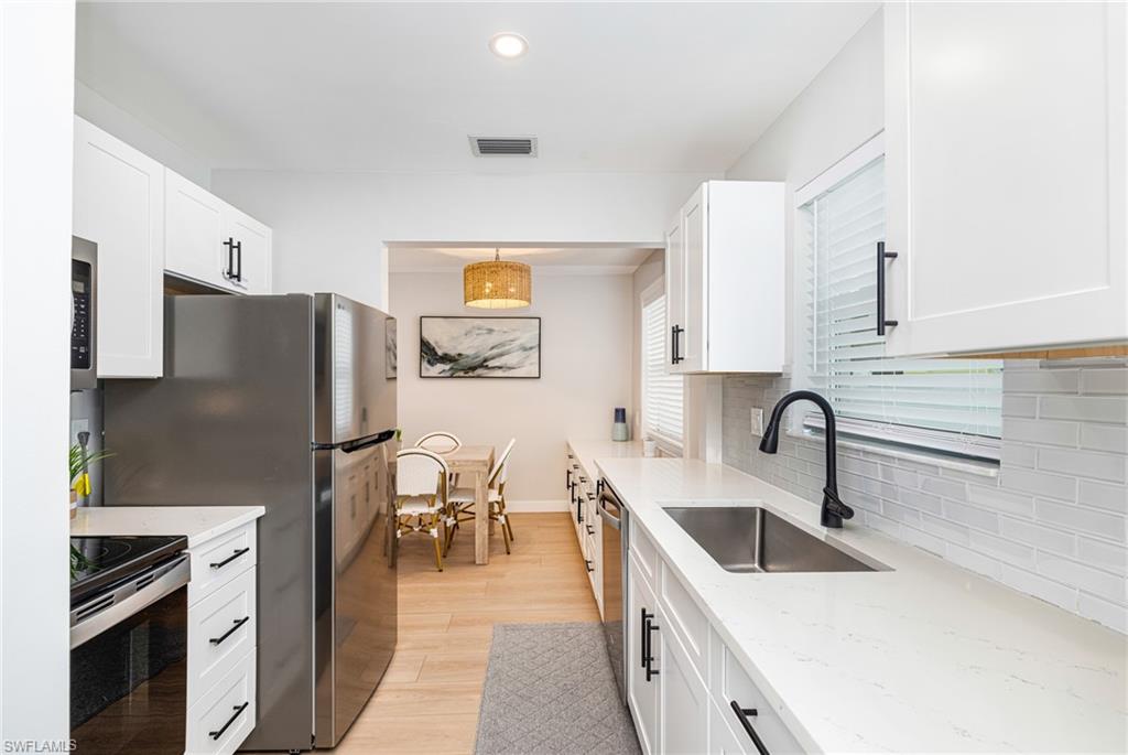 HOLIDAY SHORES - Residential