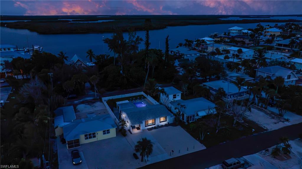 HOLIDAY SHORES - Residential