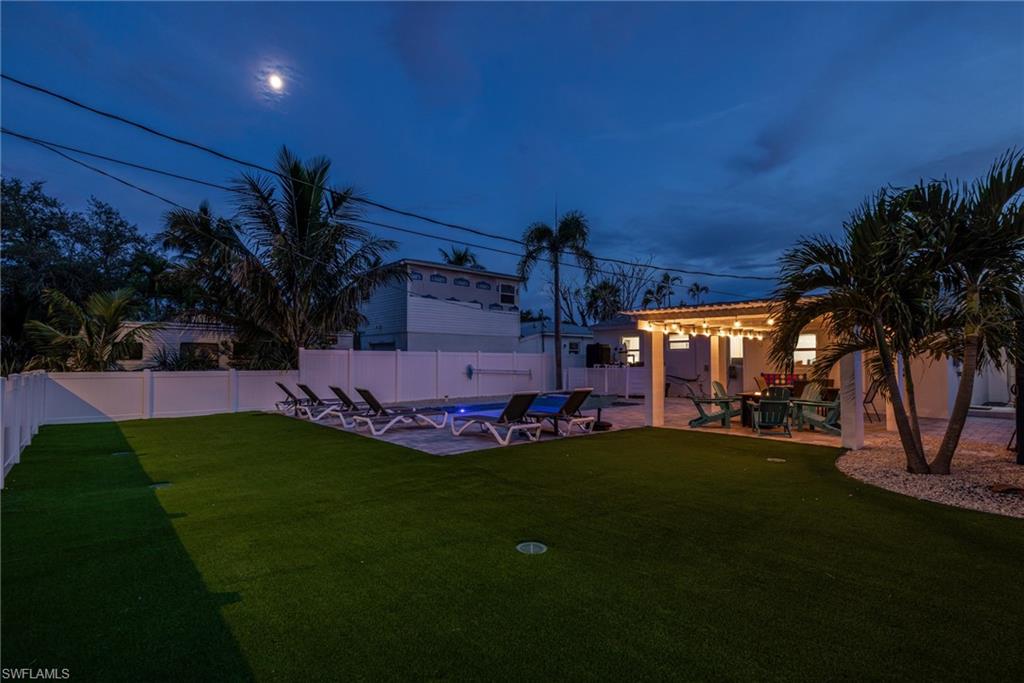 HOLIDAY SHORES - Residential