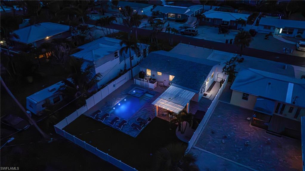 HOLIDAY SHORES - Residential