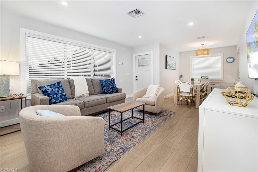 HOLIDAY SHORES - Residential