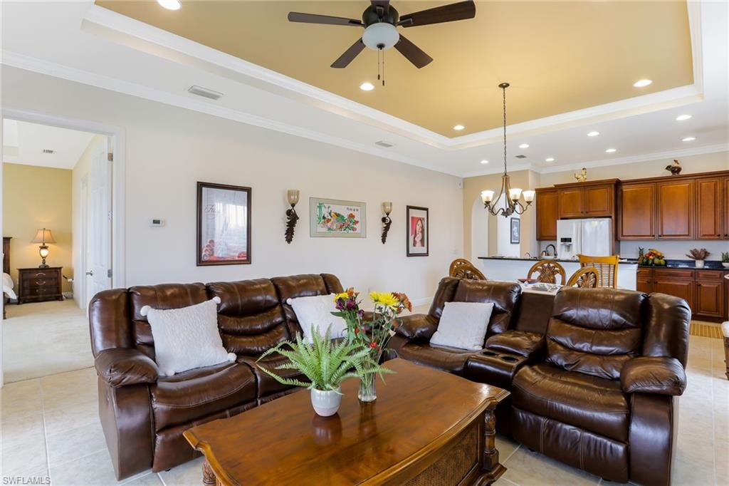 MANCHESTER SQUARE - Residential