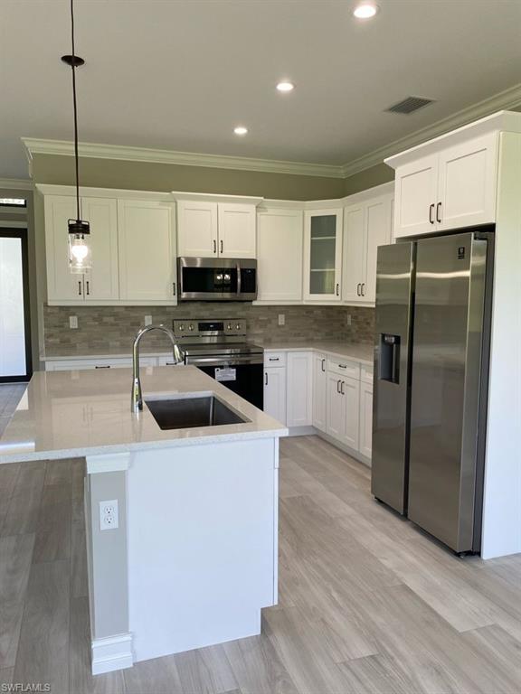 GOLDEN GATE ESTATES - Residential