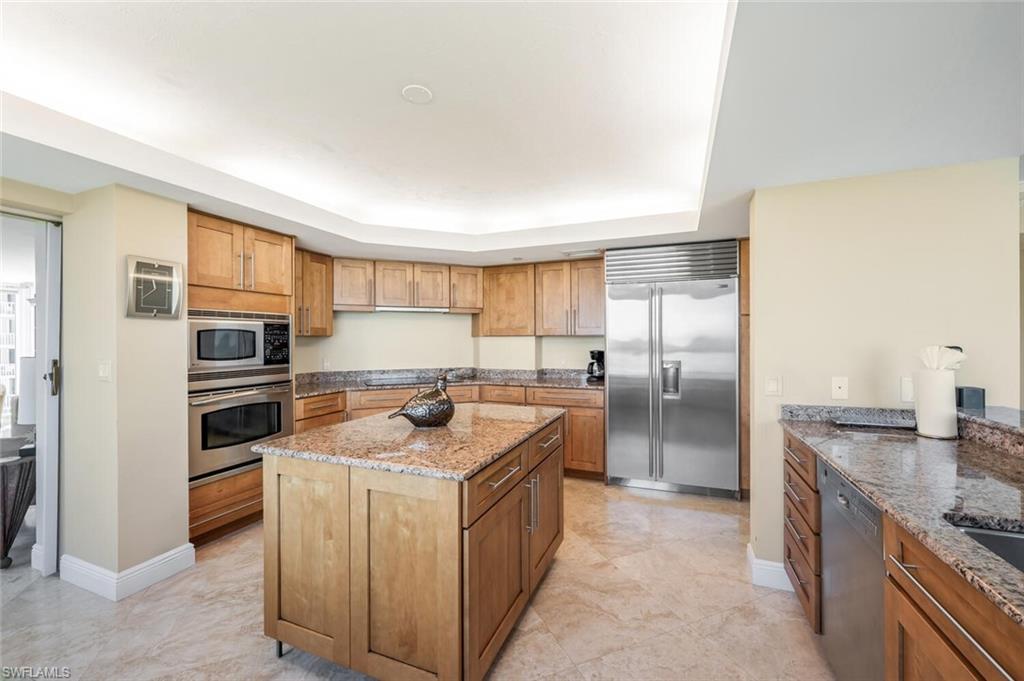 BEACH HOUSE AT NAPLES CAY - Residential Lease