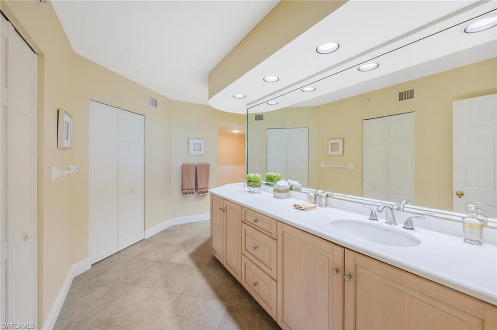 BEACH HOUSE AT NAPLES CAY - Residential Lease