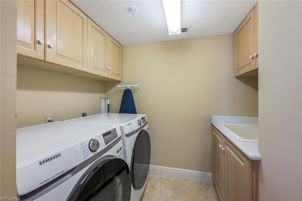 BEACH HOUSE AT NAPLES CAY - Residential Lease