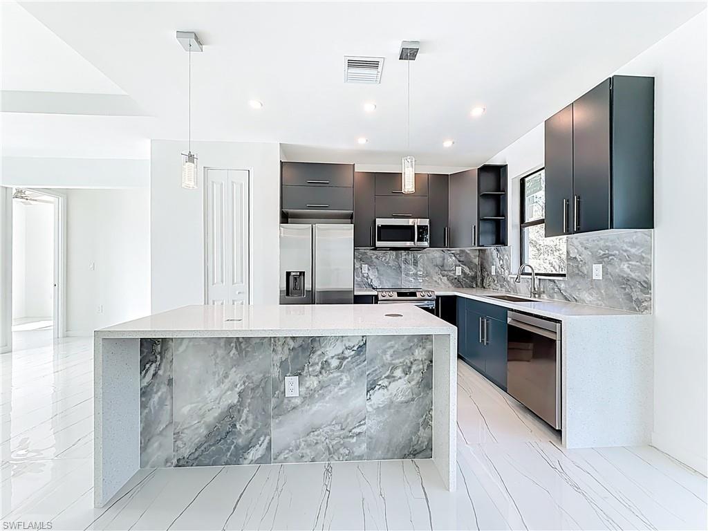 GOLDEN GATE ESTATES - Residential