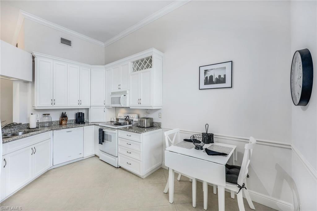 631 Beachwalk CIR F204