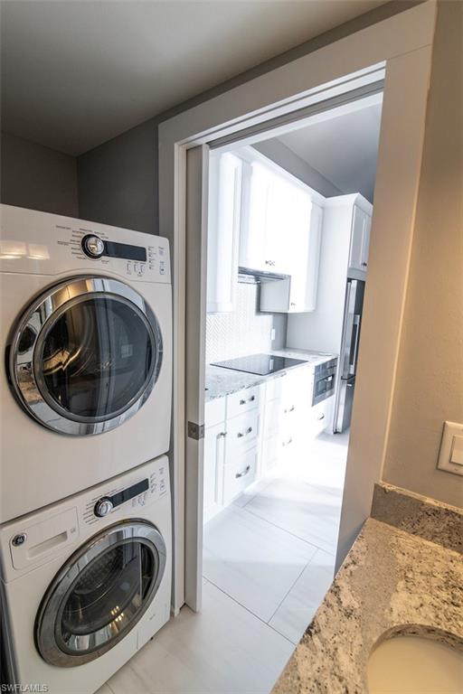 NAPLES MOTORCOACH RESORT - Land