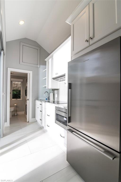 NAPLES MOTORCOACH RESORT - Land