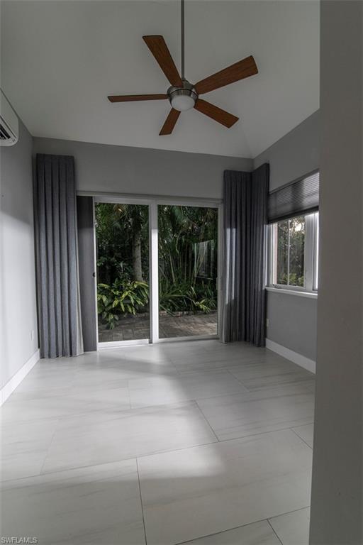 NAPLES MOTORCOACH RESORT - Land