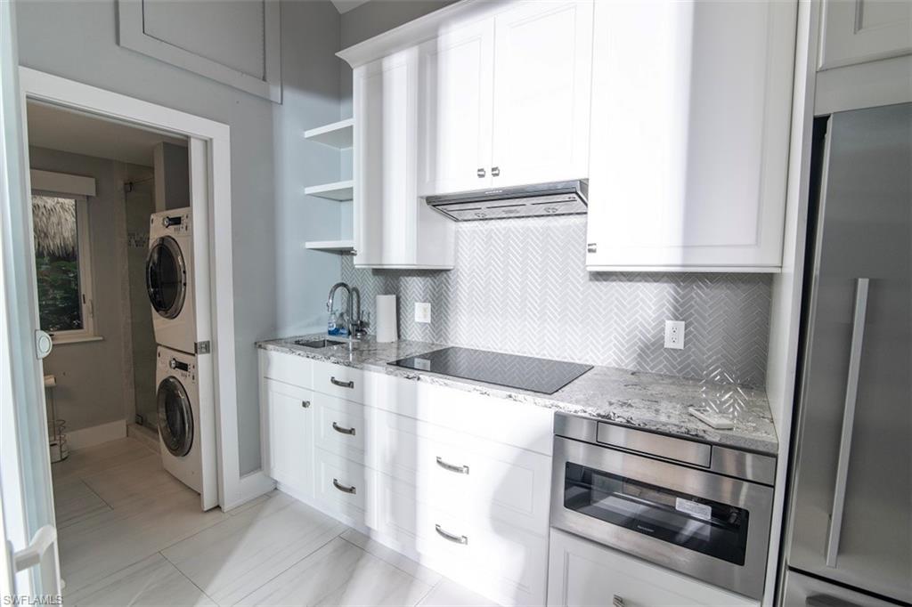 NAPLES MOTORCOACH RESORT - Land