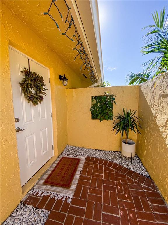 GLADES COUNTRY CLUB - Residential