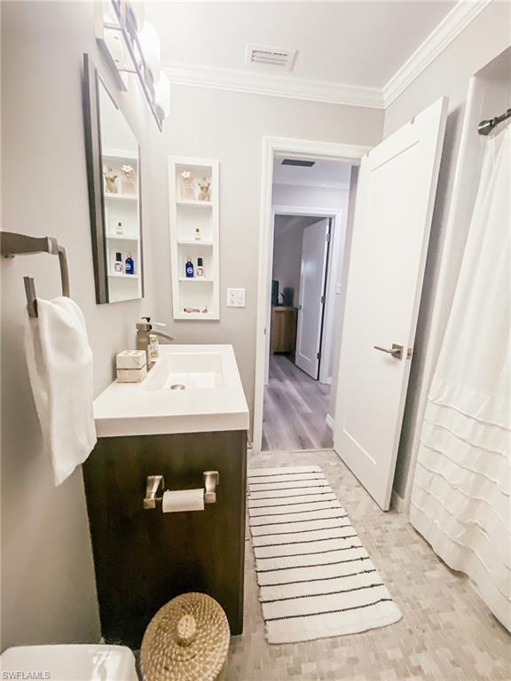 GLADES COUNTRY CLUB - Residential