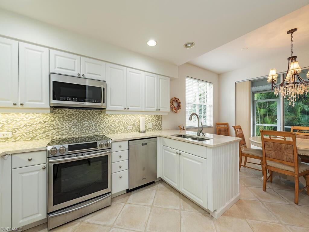 AUTUMN WOODS - Residential