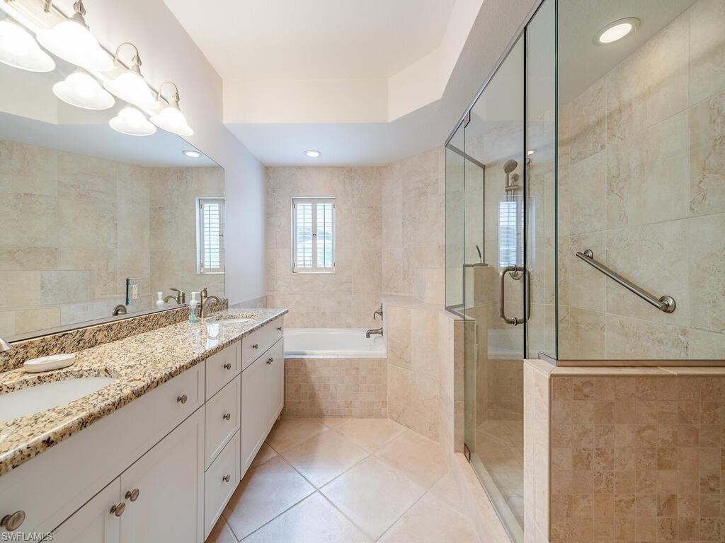 AUTUMN WOODS - Residential